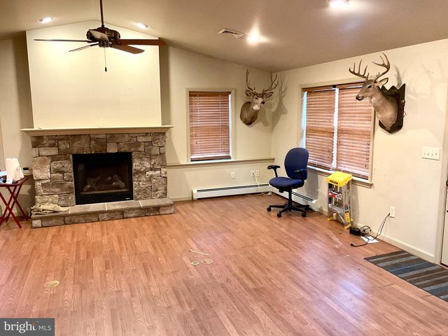 3206 BOWMAN RD, Lancaster, PA 17601