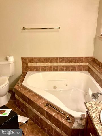 3206 BOWMAN RD, Lancaster, PA 17601