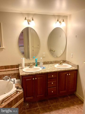 3206 BOWMAN RD, Lancaster, PA 17601