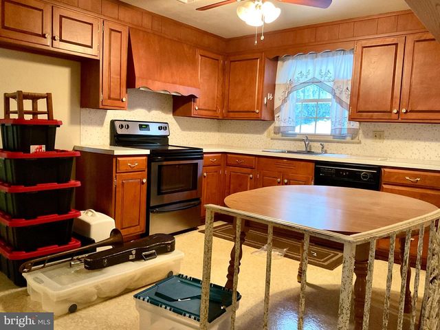 3206 BOWMAN RD, Lancaster, PA 17601