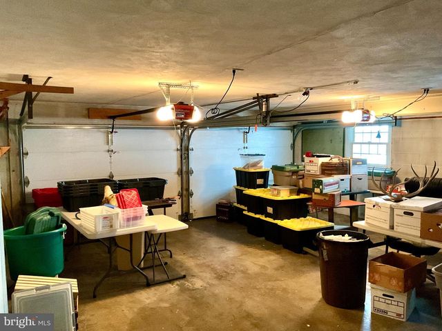 3206 BOWMAN RD, Lancaster, PA 17601