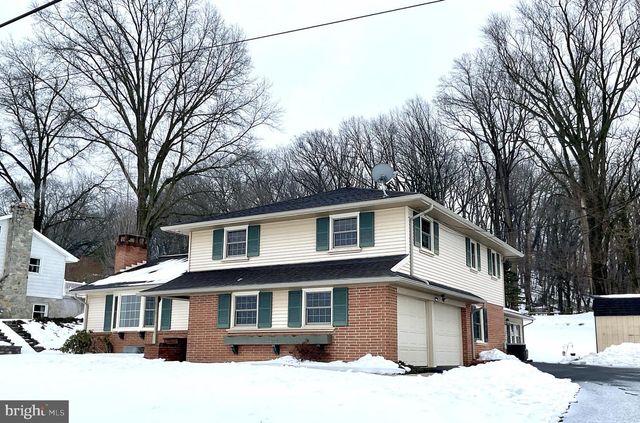 3206 BOWMAN RD, Lancaster, PA 17601