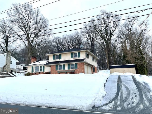 3206 BOWMAN RD, Lancaster, PA 17601