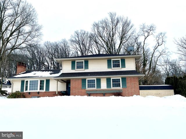 3206 BOWMAN RD, Lancaster, PA 17601