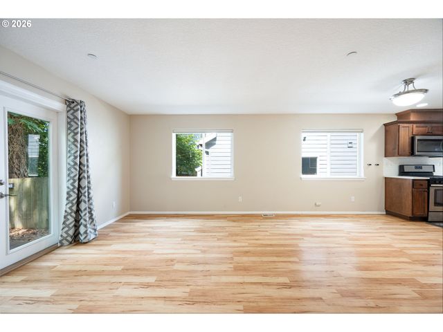 12619 Se LYDIA Ct, Portland, OR 97236