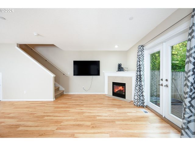12619 Se LYDIA Ct, Portland, OR 97236