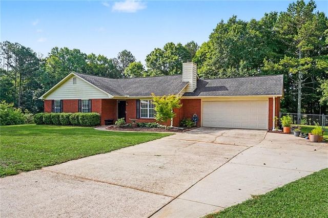 317 Creek Side Court, Mcdonough, GA 30252