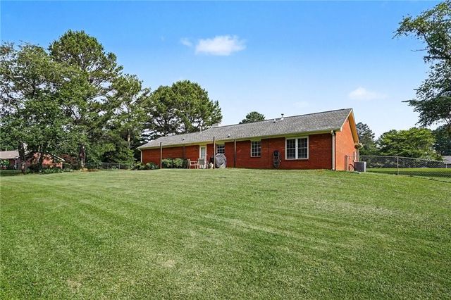 317 Creek Side Court, Mcdonough, GA 30252