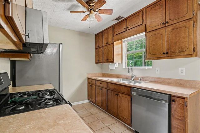 317 Creek Side Court, Mcdonough, GA 30252