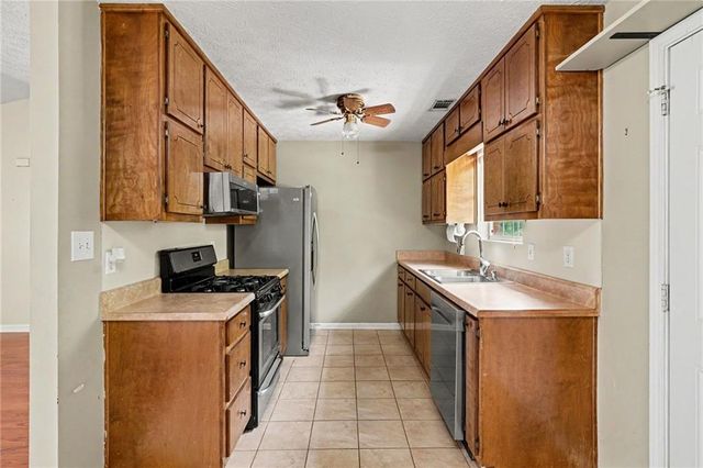 317 Creek Side Court, Mcdonough, GA 30252