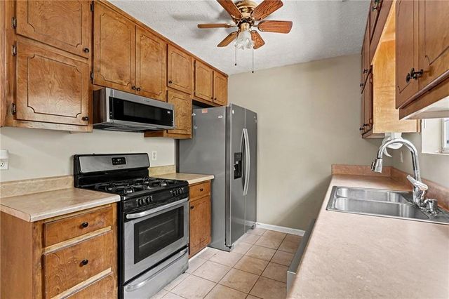 317 Creek Side Court, Mcdonough, GA 30252
