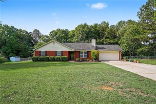 317 Creek Side Court, Mcdonough, GA 30252