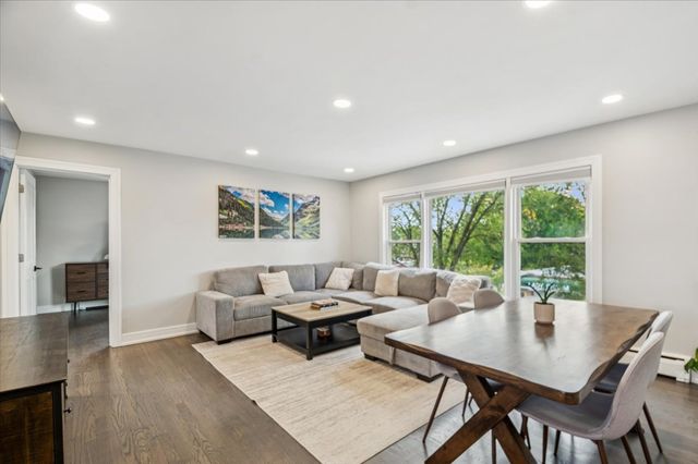 4501 N CENTRAL Avenue 301, Chicago, IL 60630