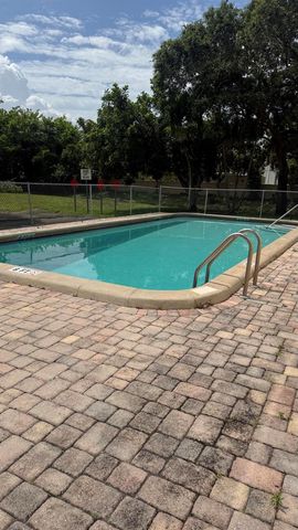 1357 NW 94th Way 1357, Coral Springs, FL 33071