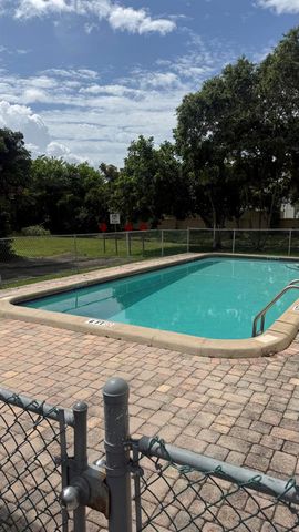 1357 NW 94th Way 1357, Coral Springs, FL 33071