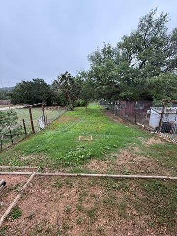 1441 E Hidden Acres Rd, Kerrville, TX 78028