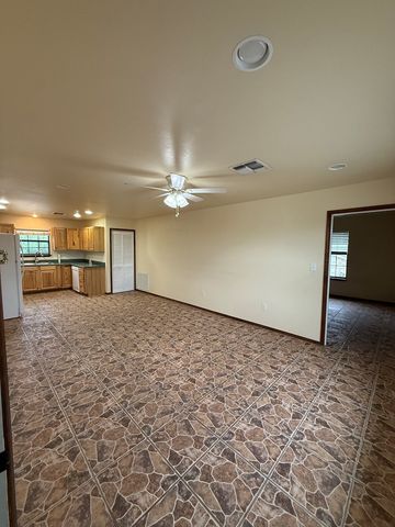 1441 E Hidden Acres Rd, Kerrville, TX 78028