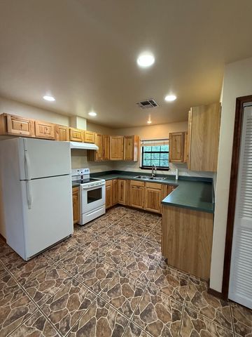 1441 E Hidden Acres Rd, Kerrville, TX 78028