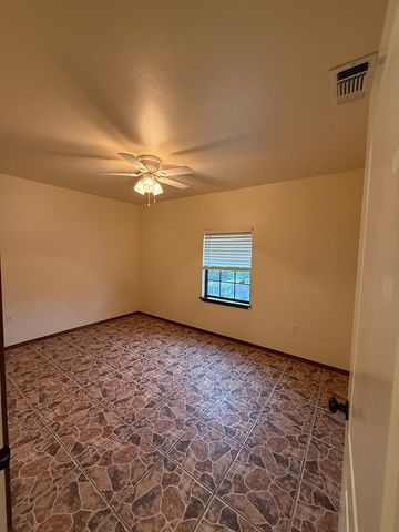 1441 E Hidden Acres Rd, Kerrville, TX 78028