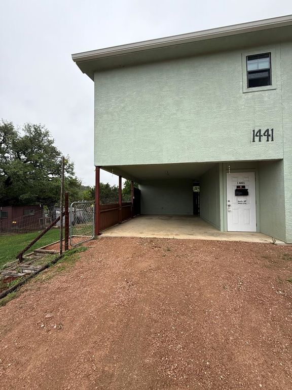 1441 E Hidden Acres Rd, Kerrville, TX 78028