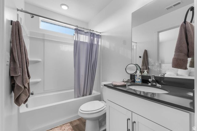 1098 E QUARTERDECK WAY, Saratoga Springs, UT 84045