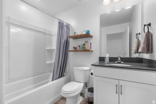 1098 E QUARTERDECK WAY, Saratoga Springs, UT 84045