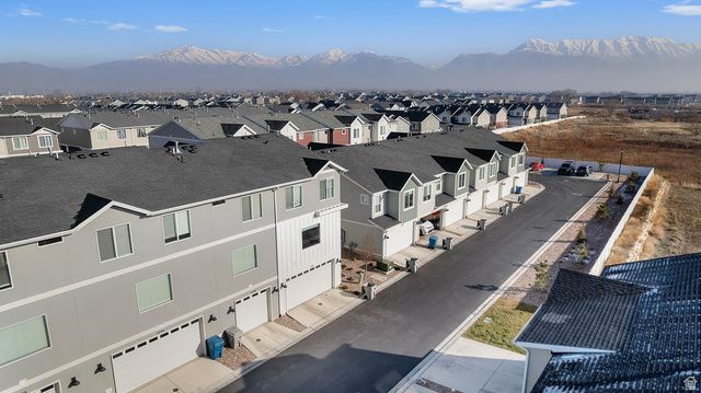 1098 E QUARTERDECK WAY, Saratoga Springs, UT 84045