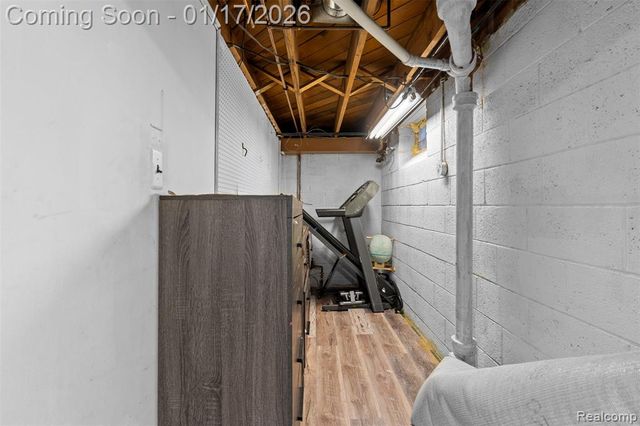 22321 Cleveland Street, Dearborn, MI 48124