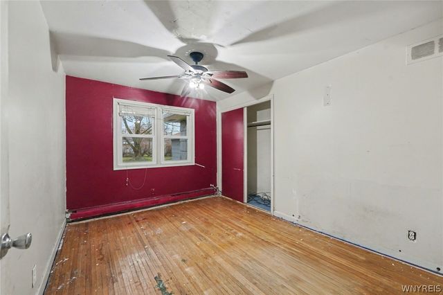 132 Glenhurst Road, Tonawanda, NY 14150