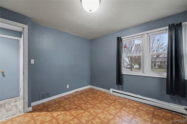 132 Glenhurst Road, Tonawanda, NY 14150