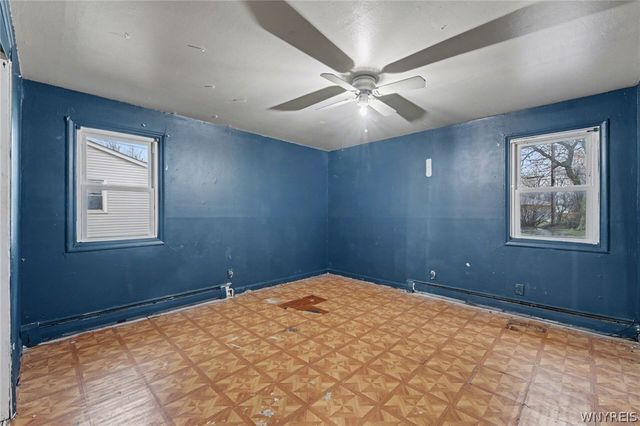 132 Glenhurst Road, Tonawanda, NY 14150