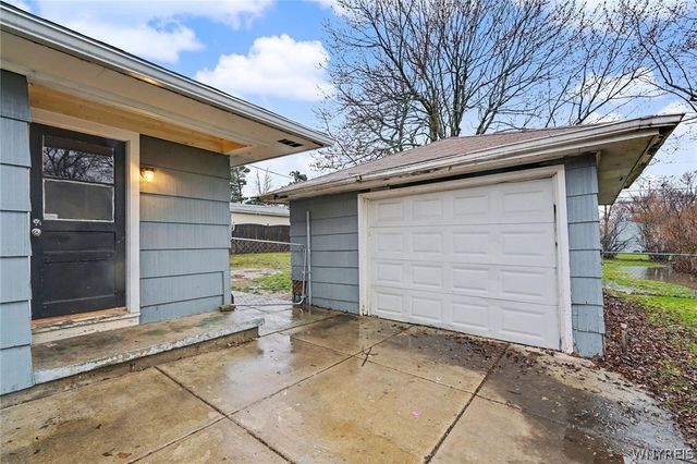 132 Glenhurst Road, Tonawanda, NY 14150