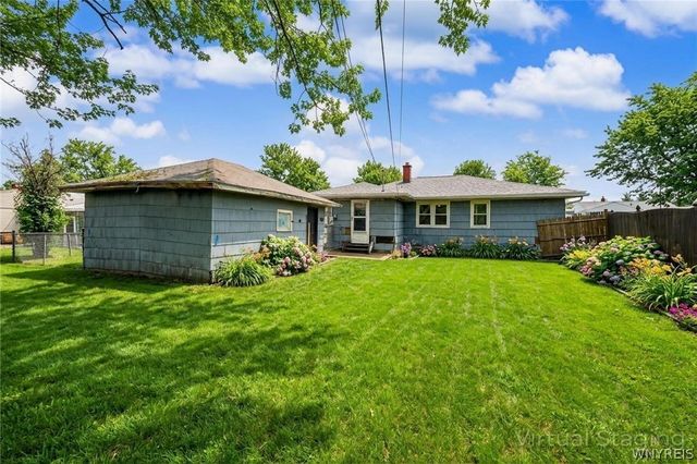 132 Glenhurst Road, Tonawanda, NY 14150