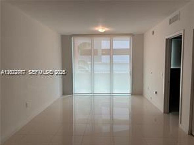 7661 NW 107th Avenue 202, Doral, FL 33178