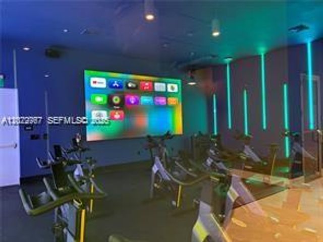 7661 NW 107th Avenue 202, Doral, FL 33178