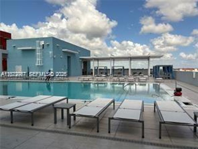 7661 NW 107th Avenue 202, Doral, FL 33178