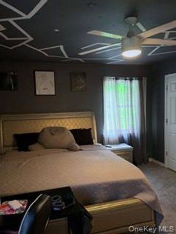 86 Maples Road, Middletown, NY 10940