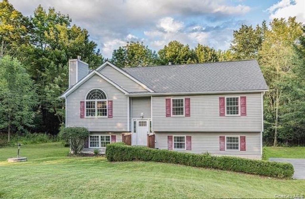 86 Maples Road, Middletown, NY 10940