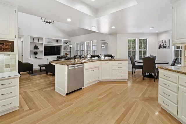 51 Covered Bridge Rd, Carmichael, CA 95608