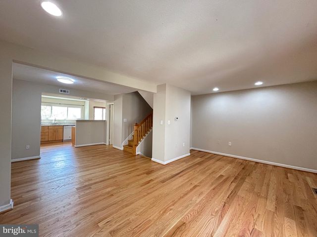 1754 POWDER HORN TER, Woodbridge, VA 22191