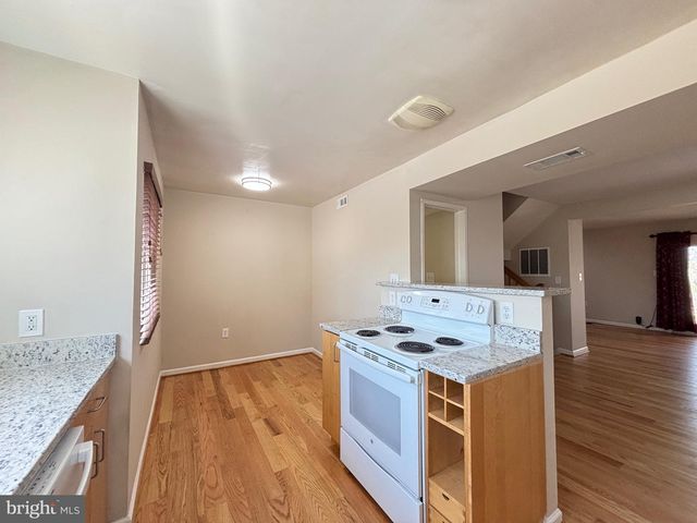 1754 POWDER HORN TER, Woodbridge, VA 22191