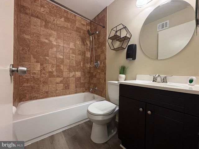 1754 POWDER HORN TER, Woodbridge, VA 22191