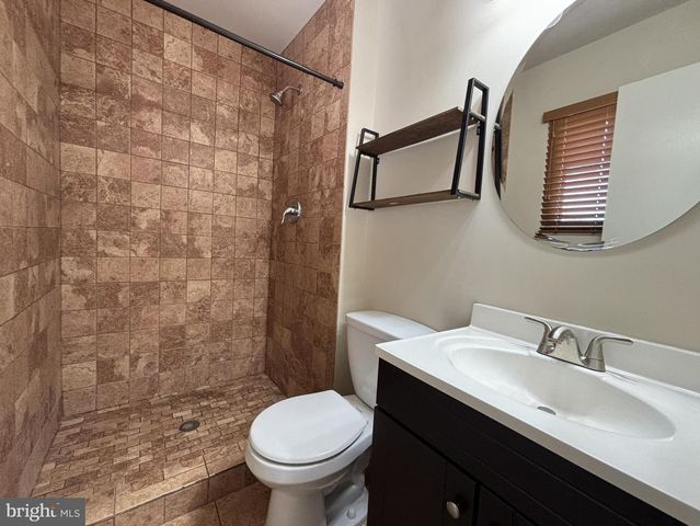 1754 POWDER HORN TER, Woodbridge, VA 22191