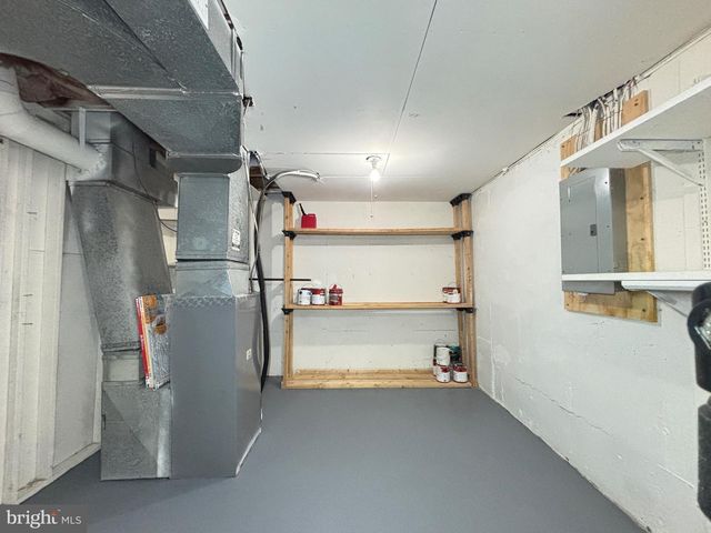 1754 POWDER HORN TER, Woodbridge, VA 22191