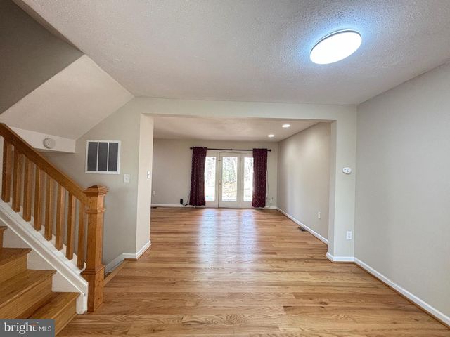 1754 POWDER HORN TER, Woodbridge, VA 22191