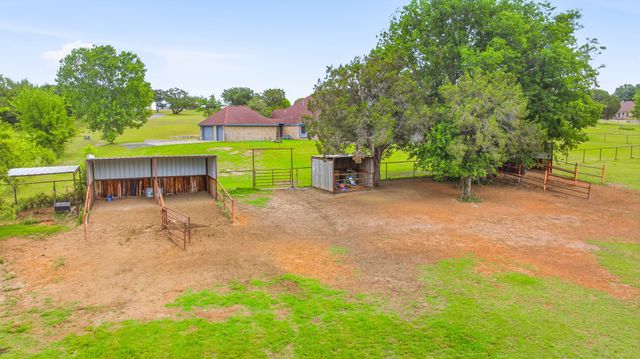 1914 Bentwater Parkway, Granbury, TX 76049