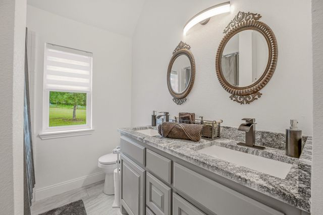 1914 Bentwater Parkway, Granbury, TX 76049