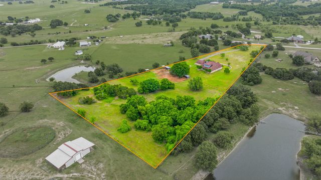 1914 Bentwater Parkway, Granbury, TX 76049