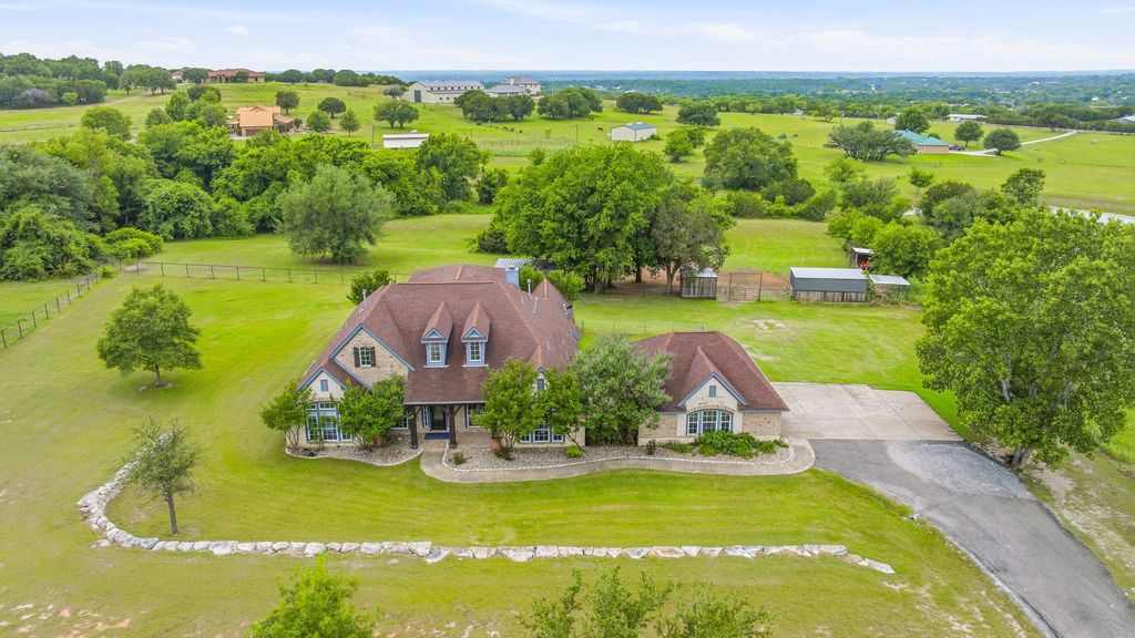 1914 Bentwater Parkway, Granbury, TX 76049