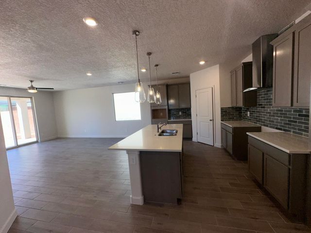6726 Brianna Drive NE, Rio Rancho, NM 87144